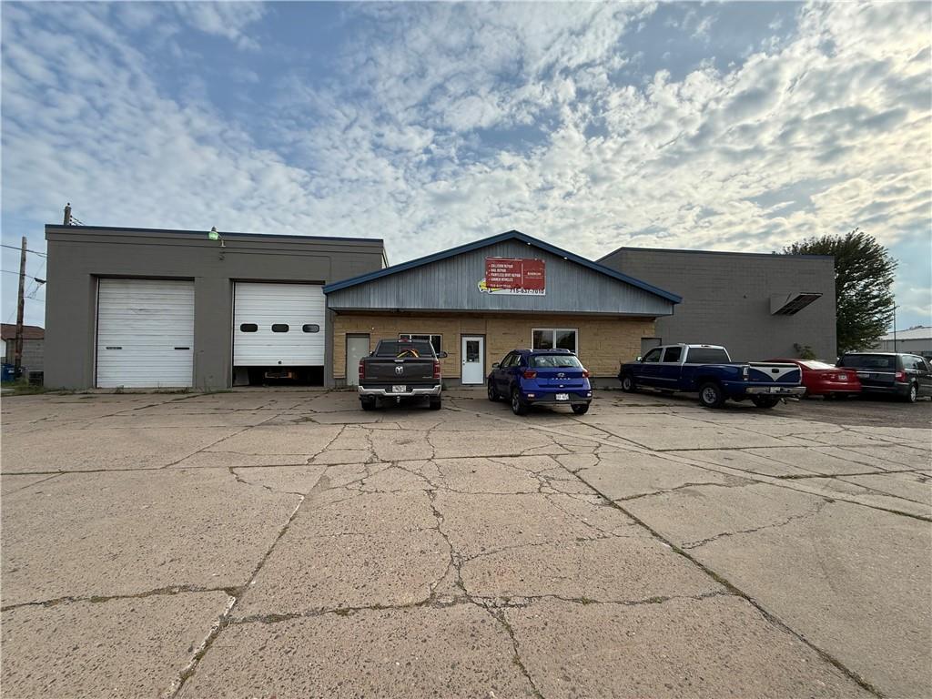 8 S 4 St, Barron, WI