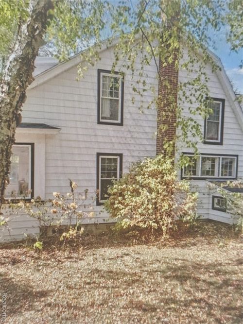 153 1st St, Metamora, MI, 48455-9302 | Card Image