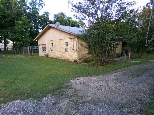 15251 W State Highway 29, Liberty Hill, TX, 78642-4233 | Card Image