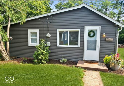 1911 Mulberry St, Noblesville, IN, 46060-3127 | Card Image