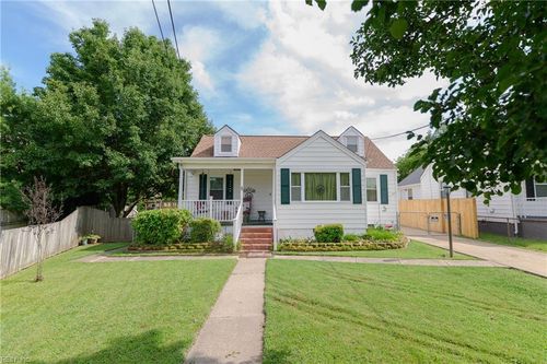 22 Plaza Dr, Hampton, VA, 23669-2817 | Card Image