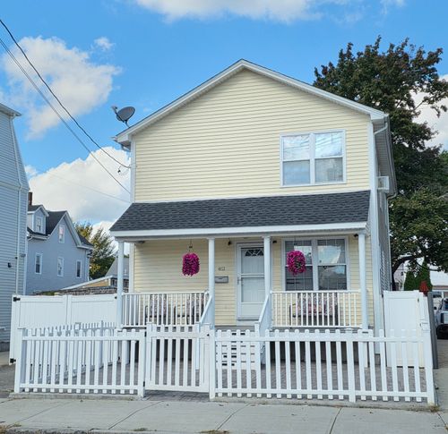 463 Potters Ave, Providence, RI, 02907-1620 | Card Image