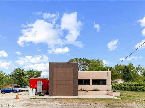 1445 Massillon Rd, Akron, OH, 44306-4190 | Card Image