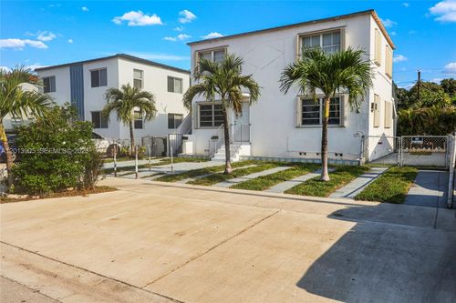 351 E 14th St, Hialeah, FL, 33010-3547 | Card Image