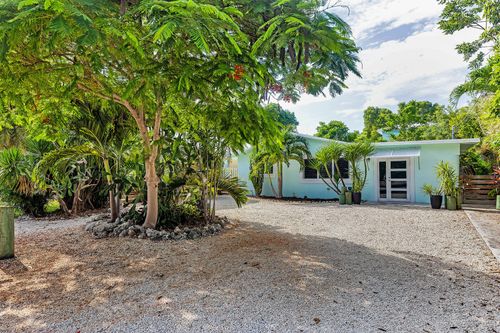 535 Plante St, Key Largo, FL, 33037-4625 | Card Image