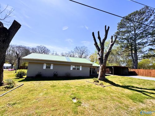 17 Stanfield Rd, Albertville, AL, 35951-3129 | Card Image