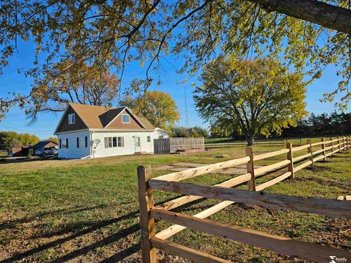 439 S 4th St, Geneva, NE, 68361-3166 | Card Image