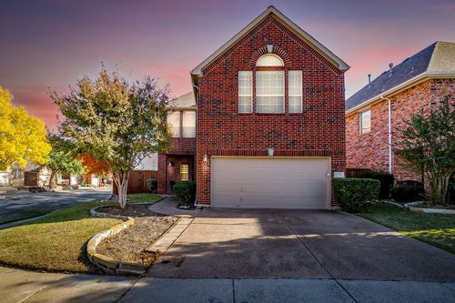 8216 Dogwood Ln, Irving, TX, 75063-7290 | Card Image