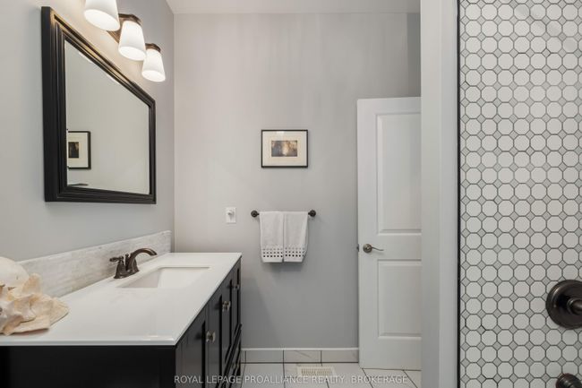 51 Applewood Cove, House other with 3 bedrooms, 2 bathrooms and 8 parking in Bath ON | Image 25