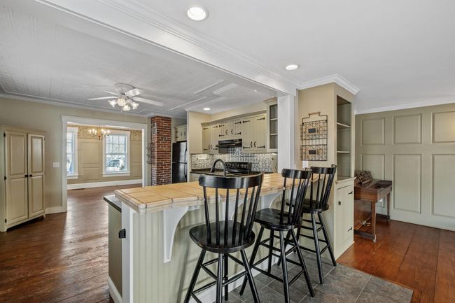 75 Warren St, House other with 4 bedrooms, 3 bathrooms and null parking in Laconia NH | Image 16
