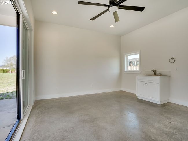 2110 Sw Homer Ross Loop, House other with 4 bedrooms, 4 bathrooms and 3 parking in McMinnville OR | Image 34