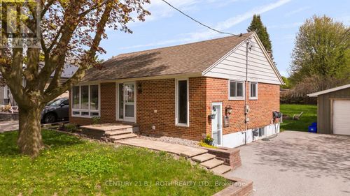 243 Wellington St E, Barrie, ON, L4M2E4 | Card Image
