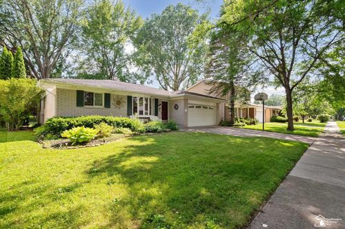 39759 Wales St, Canton, MI, 48188-1571 | Card Image