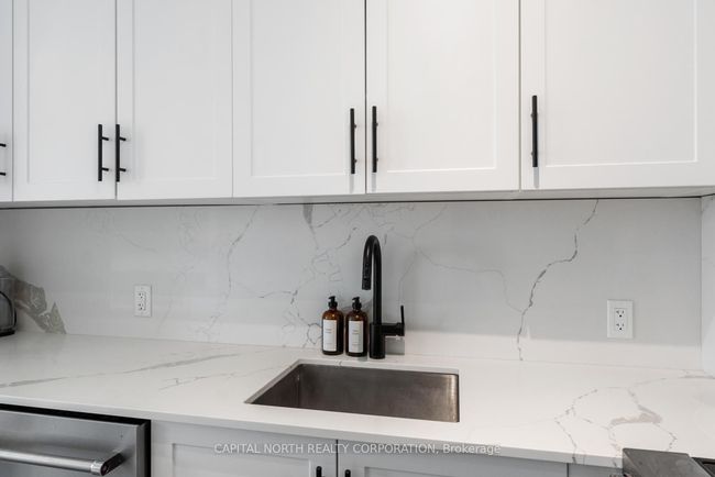 1011 - 9000 Jane St, Condo with 2 bedrooms, 2 bathrooms and 1 parking in Concord ON | Image 13