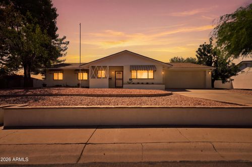 3827 E Mercer Ln, Phoenix, AZ, 85028-3435 | Card Image