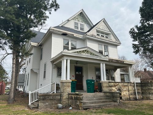 505 S Main St, Tuscola, IL, 61953-1817 | Card Image