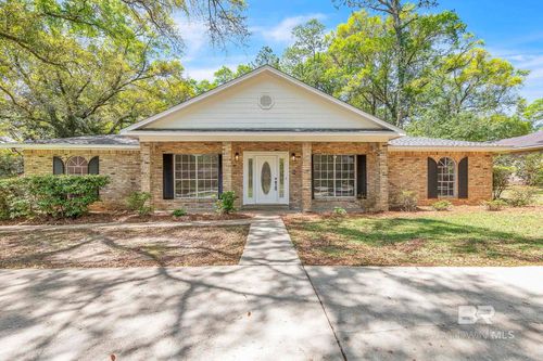 824 Regents Dr W, Mobile, AL, 36609-3223 | Card Image