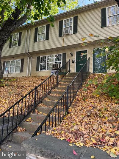 1704 Cotton Street, Townhouse with 2 bedrooms, 1 bathrooms and null parking in READING PA | Image 2