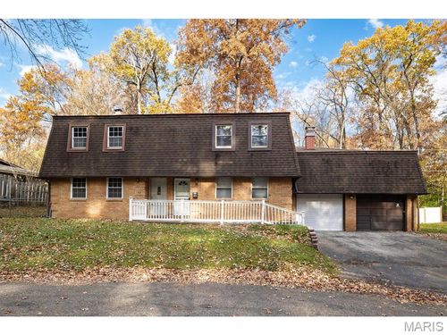 45 Nottingham Ln, Belleville, IL, 62223-3127 | Card Image