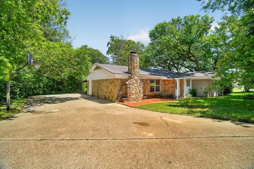 102 Live Oak Ln, Weatherford, TX, 76086-5523 | Card Image
