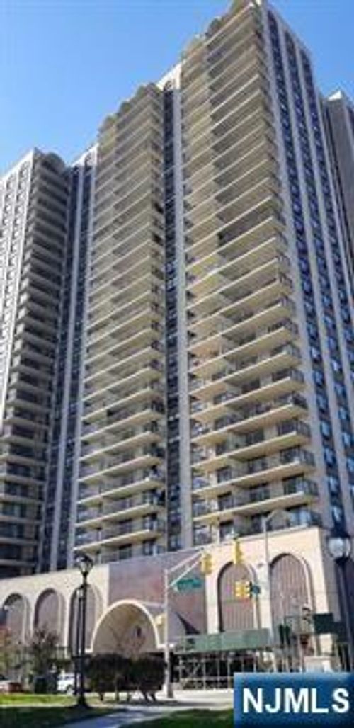 7855 Boulevard E, North Bergen, NJ, 07047-5938 | Card Image