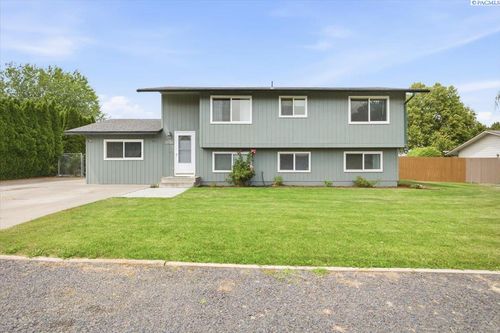 3326 W 23rd Ave, Kennewick, WA, 99337-2402 | Card Image
