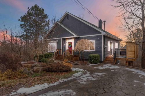 69 Sherwood Dr, Wolfville, NS, B4P2K5 | Card Image