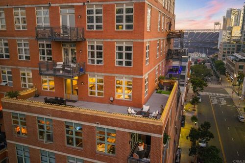 877 Island Ave, San Diego, CA, 92101-7116 | Card Image