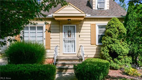 14611 Krems Ave, Maple Heights, OH, 44137-3611 | Card Image