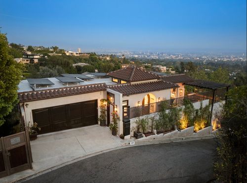 1380 Summitridge Pl, Beverly Hills, CA, 90210 | Card Image