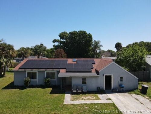 4904 Myrtle Dr, Fort Pierce, FL, 34982-7122 | Card Image