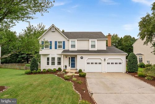 20049 Great Falls Forest Dr, GREAT FALLS, VA, 22066-4237 | Card Image
