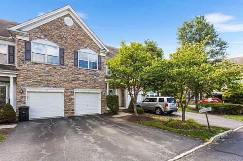 12 Case Ct, Monroe, NY, 10950-4942 | Card Image