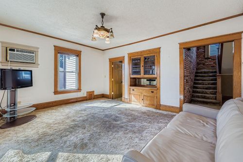 1118 Marshall Ave, Saint Paul, MN, 55104-6433 | Card Image