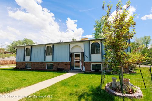895 Rose St, Craig, CO, 81625-2033 | Card Image