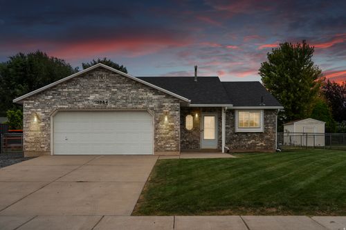 5084 S 3500 W, Roy, UT, 84067-9420 | Card Image
