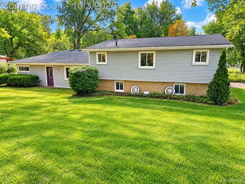 7795 Circle Blvd, West Bloomfield, MI, 48323-1204 | Card Image