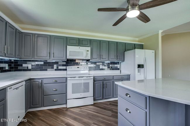 310 Dilegwa Way, Condo with 4 bedrooms, 3 bathrooms and null parking in Loudon TN | Image 12