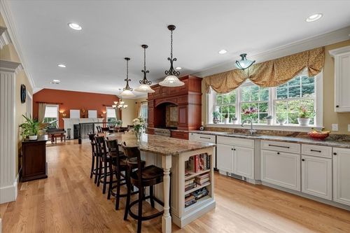 33 Lauren Ln, Scituate, MA, 02066-2673 | Card Image
