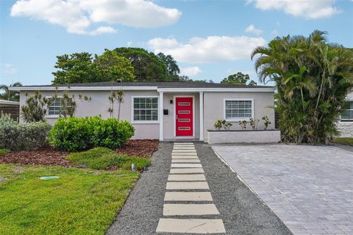 784 87th Ave N, St Petersburg, FL, 33702-3424 | Card Image