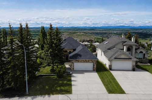 321 Gleneagles View, Cochrane, AB, T4C1P4 | Card Image