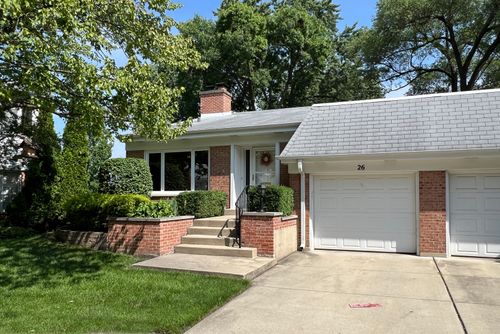 26 N Regency Dr E, Arlington Heights, IL, 60004-6640 | Card Image