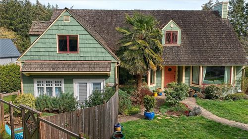 150 Drake Rd, Salt Spring, BC, V8K2V8 | Card Image