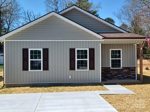 140 Swimmers Ln, Salisbury, NC, 28146-7584 | Card Image