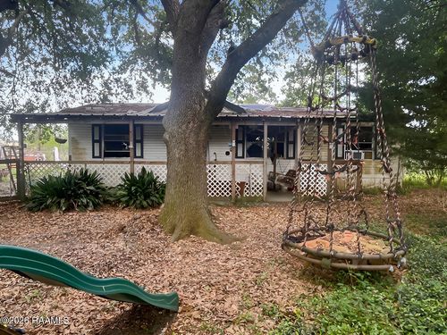 4015 Mcanally Rd, New Iberia, LA, 70560-8515 | Card Image