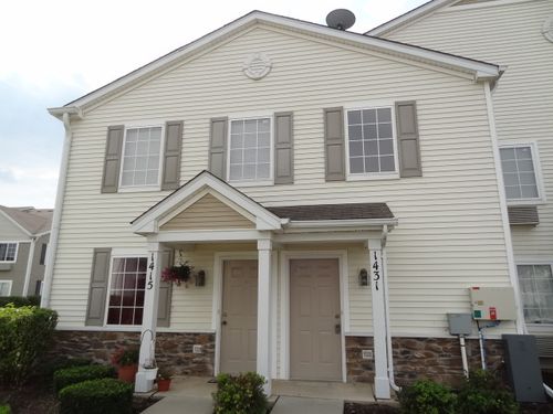 1431-1431 Silverstone Dr, Carpentersville, IL, 60110-1189 | Card Image