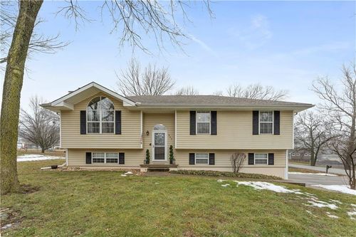 899 Hurley Street, Peculiar, MO, 64078 | Card Image