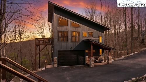 114 Windridge Rd, Beech Mountain, NC, 28604-8245 | Card Image