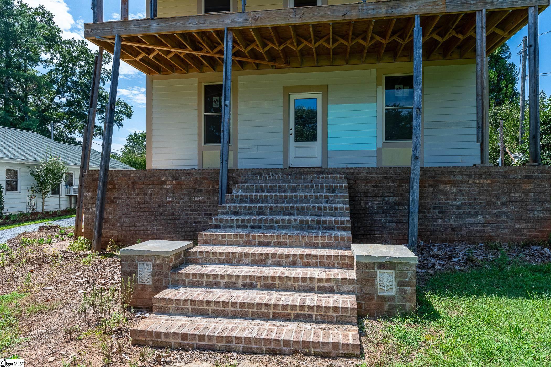 Residential in Landrum 4