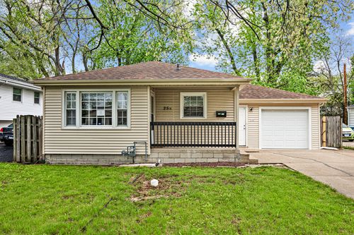 25 N Iowa Ave, Addison, IL, 60101-3812 | Card Image